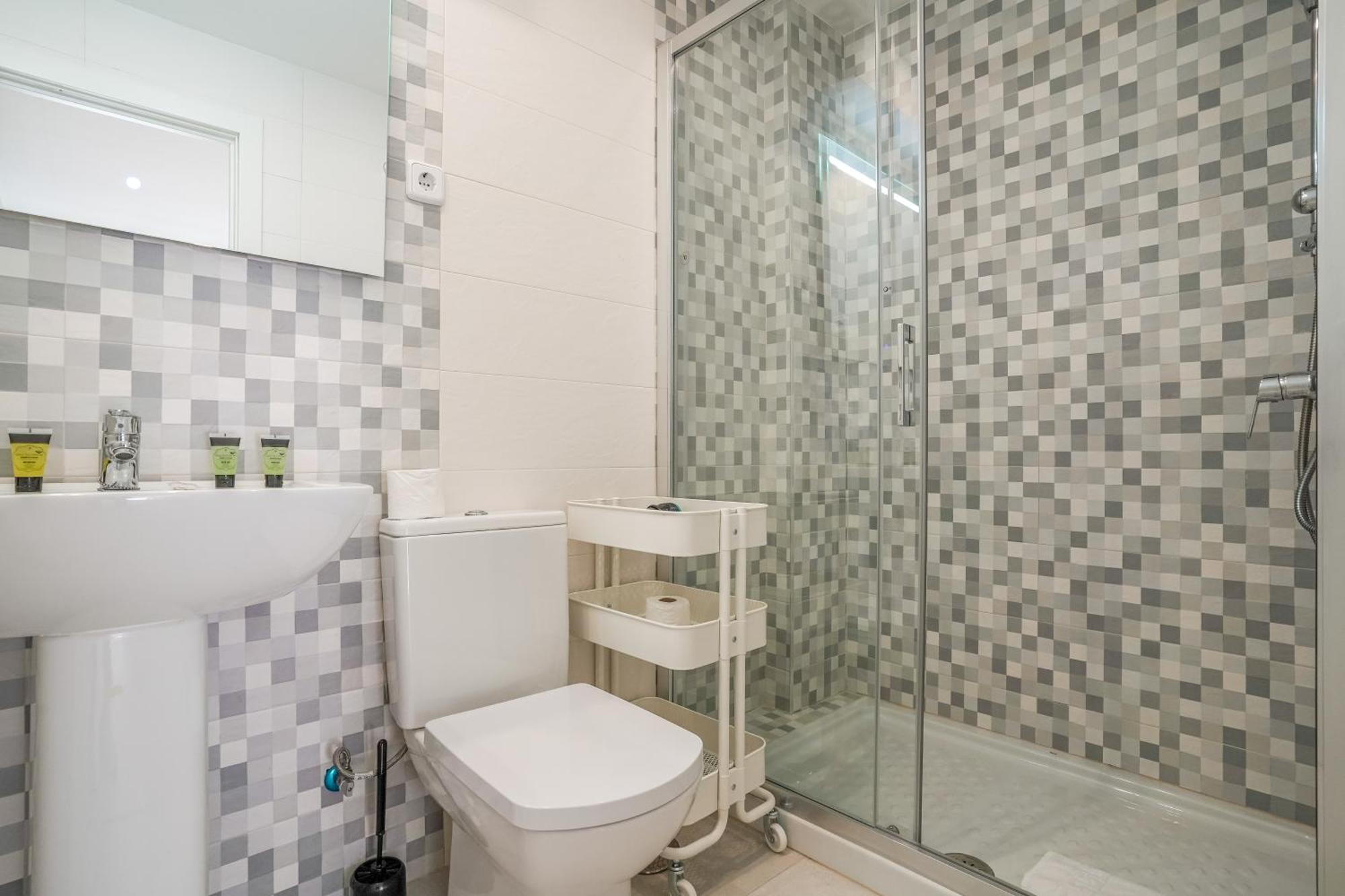 Modern Duplex-2Bedrooms 1.5Baths-Delicias 마드리드 외부 사진