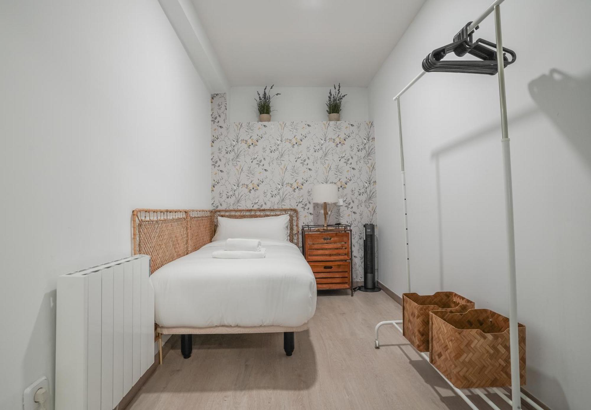 Modern Duplex-2Bedrooms 1.5Baths-Delicias 마드리드 외부 사진