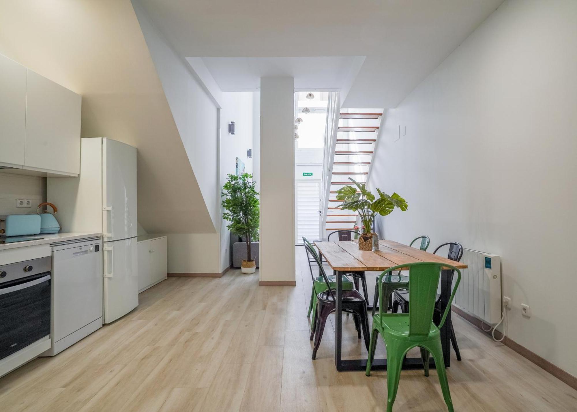 Modern Duplex-2Bedrooms 1.5Baths-Delicias 마드리드 외부 사진